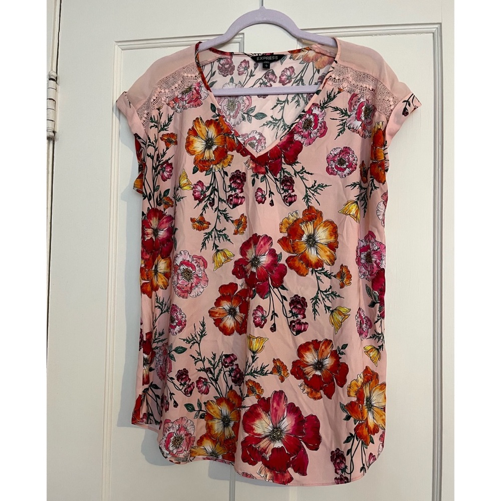 Express pink floral blouse L
